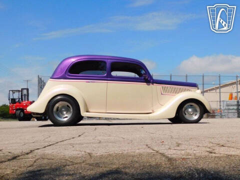 1935 Ford Tudor
