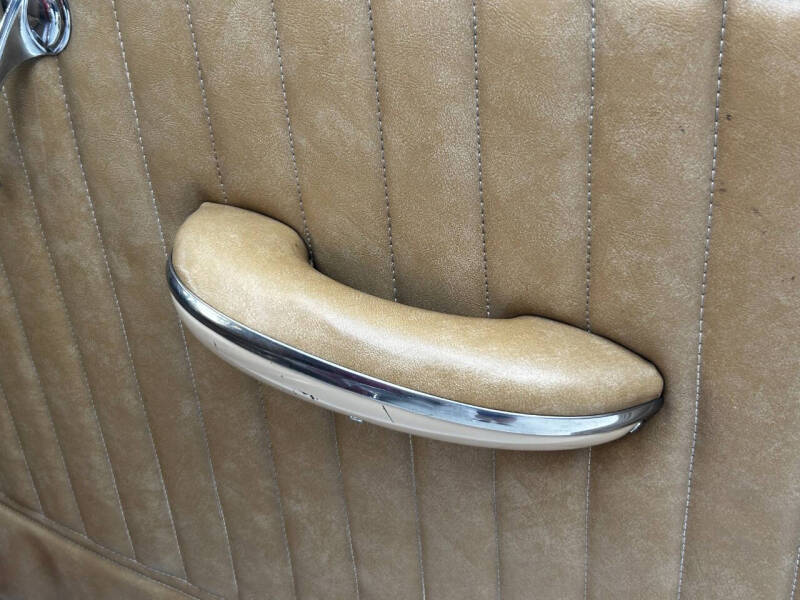 1949 Oldsmobile Futuramic 76