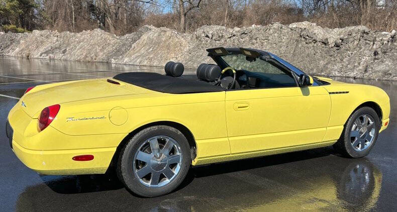 2002 Ford Thunderbird Deluxe
