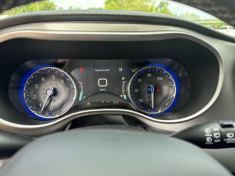 2027 Chrysler Pacifica LX