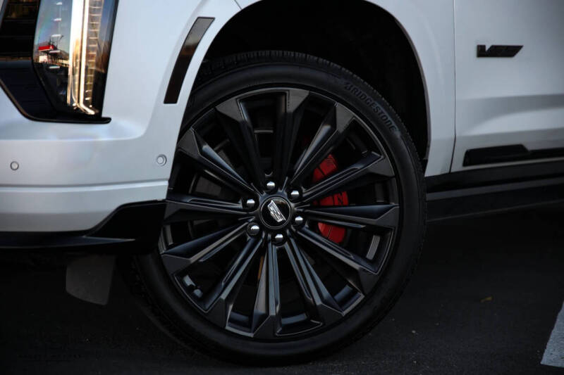 2025 Cadillac Escalade-V