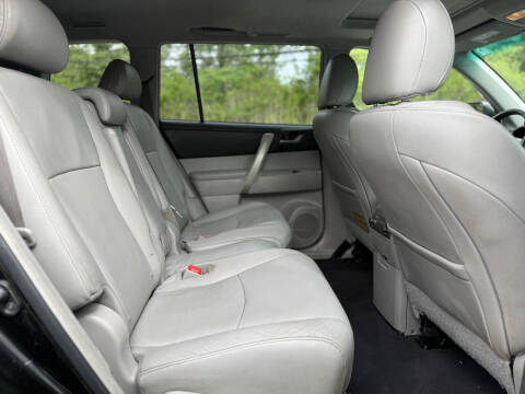 2013 Toyota Highlander SE