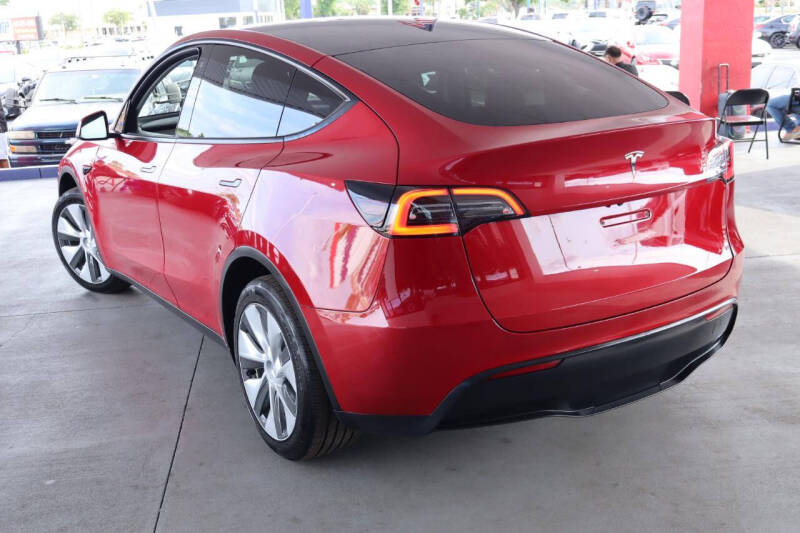 2023 Tesla Model Y Long Range