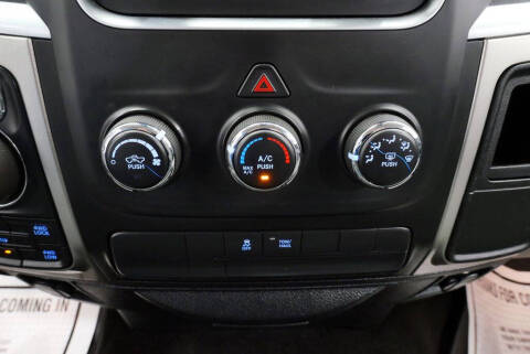 2017 RAM 1500 SLT