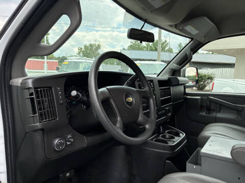 2017 Chevrolet Express 2500
