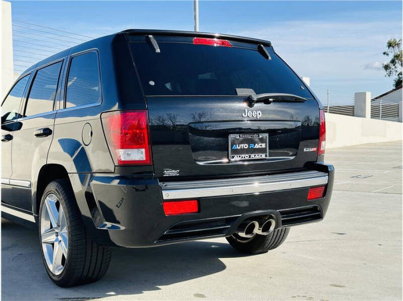 2007 Jeep Grand Cherokee SRT-8 photo 16