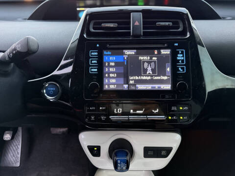 2016 Toyota Prius Three
