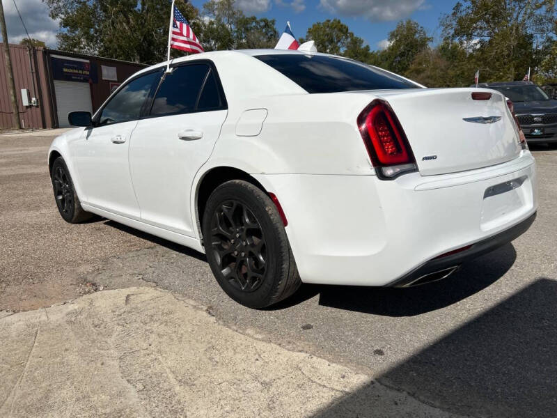 2019 Chrysler 300 S