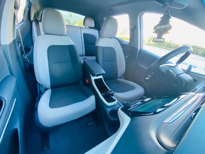 2017 Chevrolet Bolt EV LT