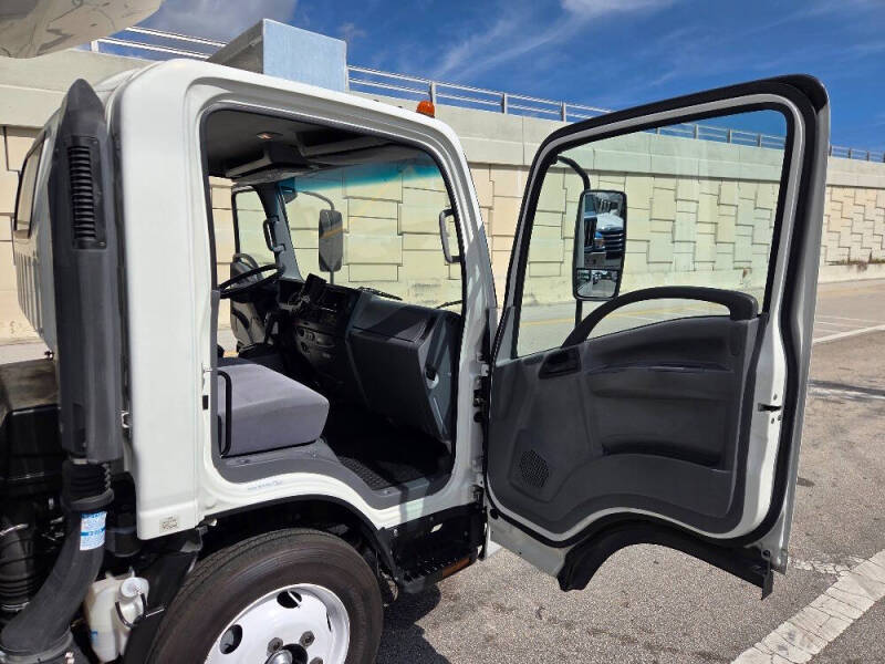 2021 Isuzu NPR
