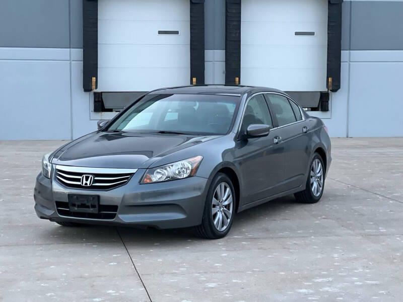 2011 Honda Accord for sale at Clutch Motors in Lake Bluff IL