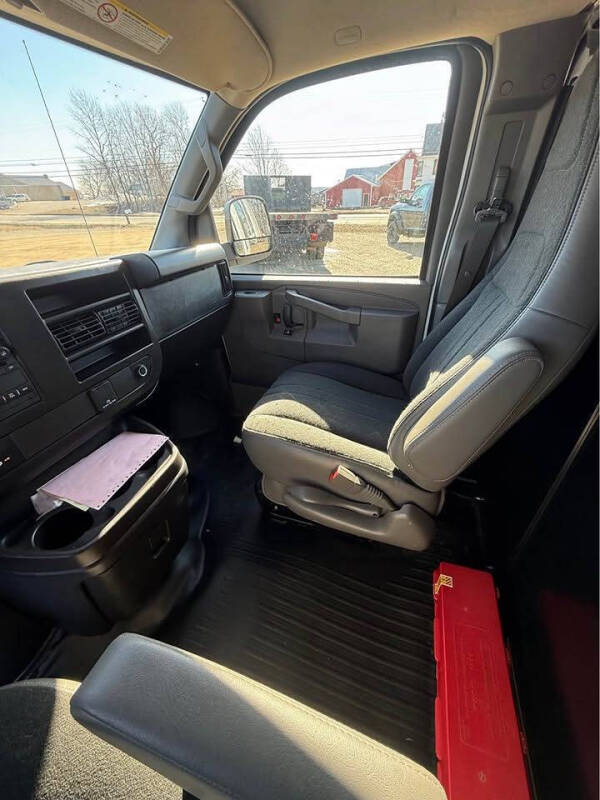 2024 Chevrolet Express 2500