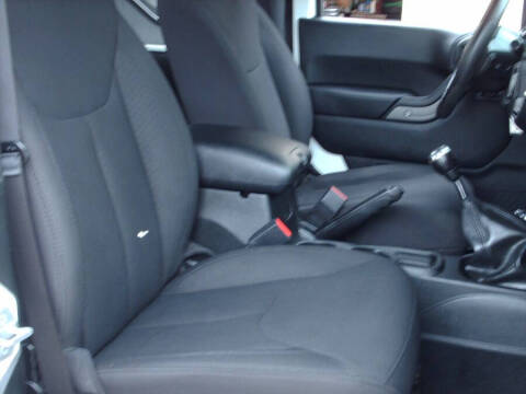 2017 Jeep Wrangler Willys Wheeler