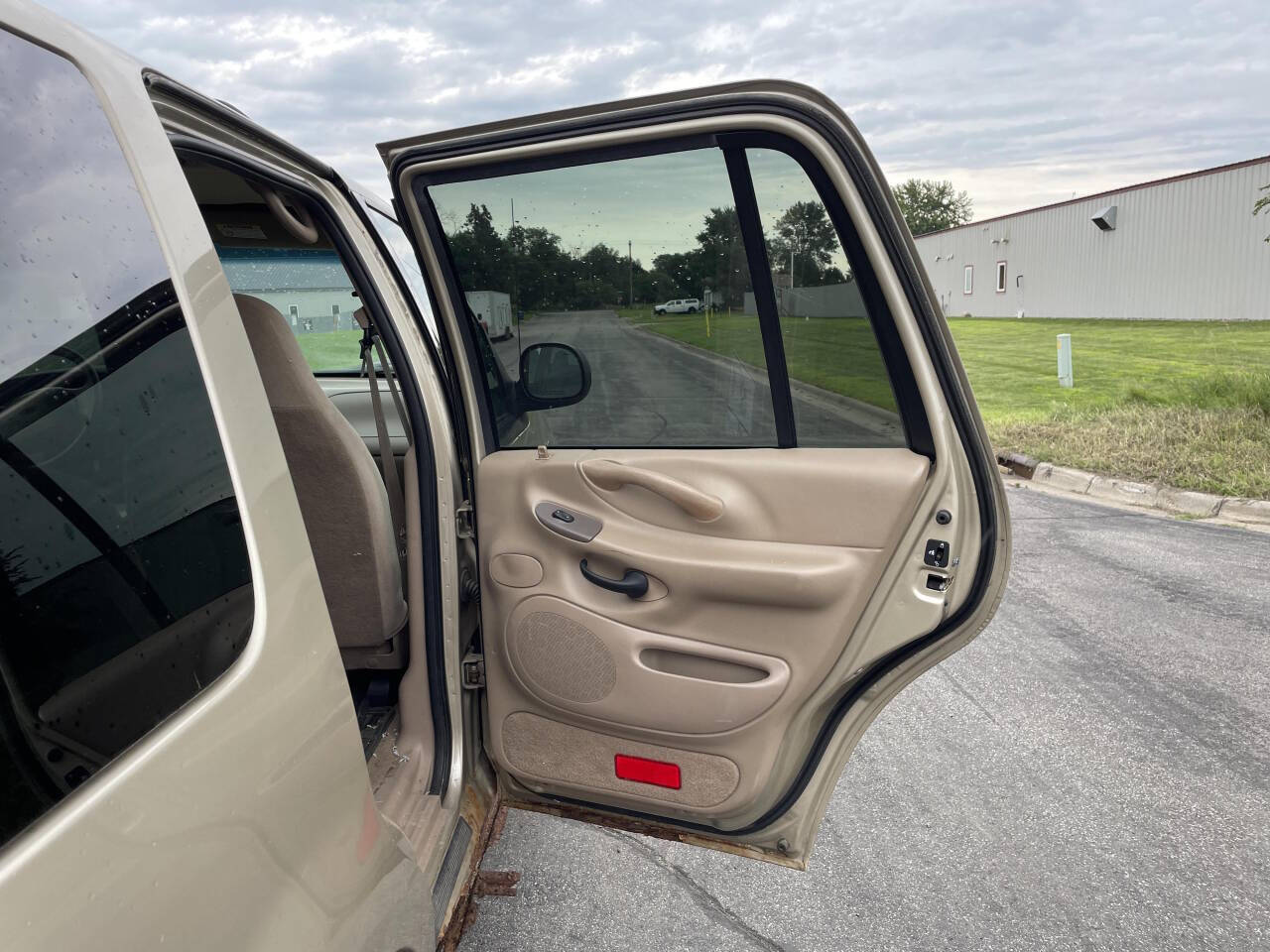 1999 Ford Expedition for sale at Twin Cities Auctions in Elk River, MN