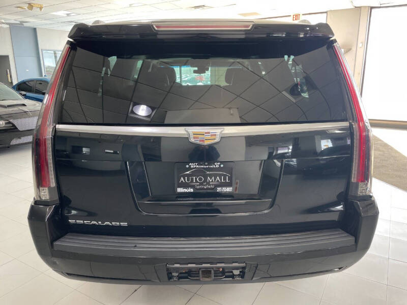 2018 Cadillac Escalade ESV Luxury