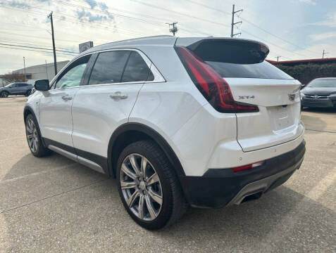2022 Cadillac XT4 Premium Luxury