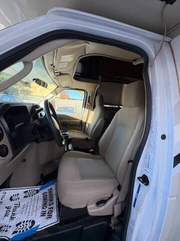 2017 Ford E-Series E-450 SD