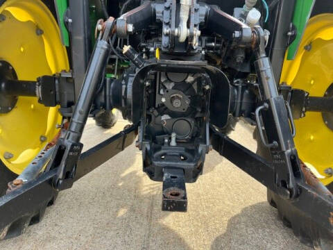 2012 John Deere 4120 TRACTOR