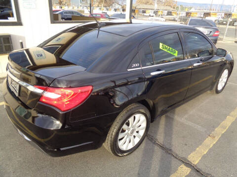 2014 Chrysler 200 Limited