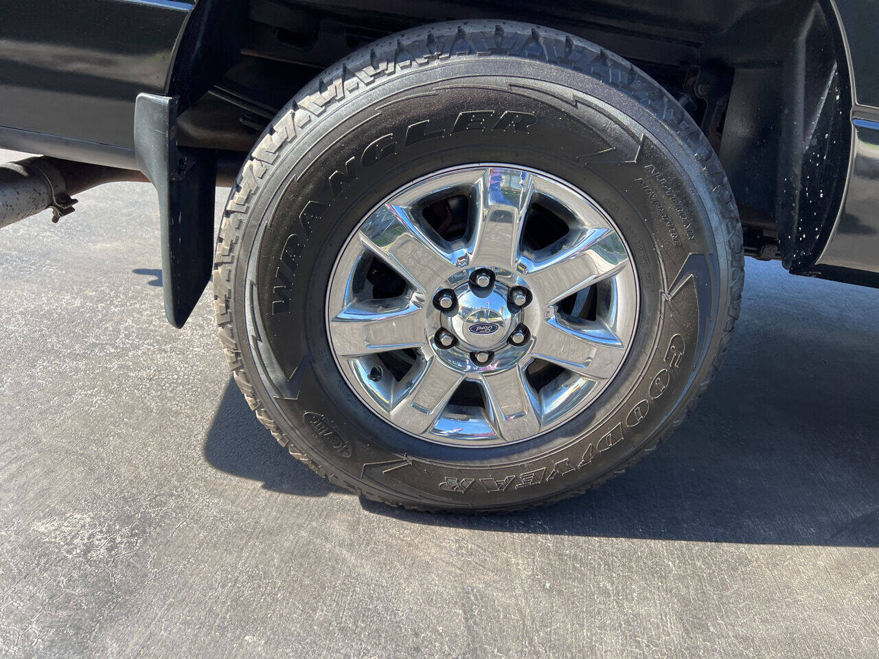2013 FORD F-150 Pickup - $13,900