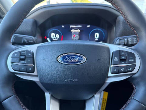 2025 Ford Explorer Active