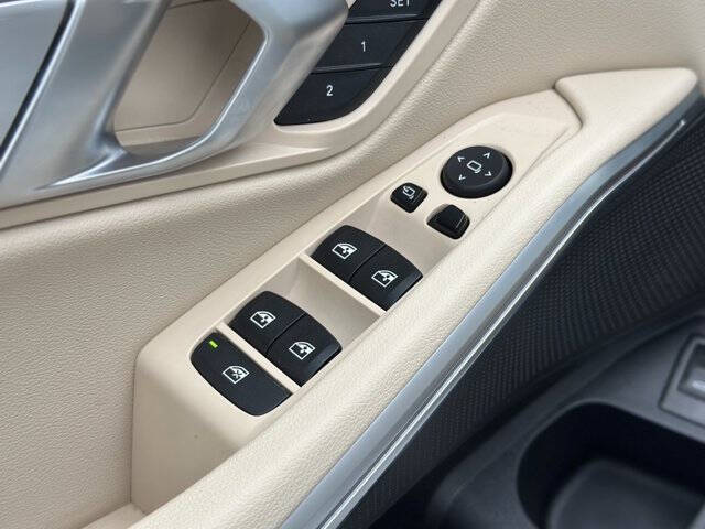 2023 BMW 3 Series 330i xDrive