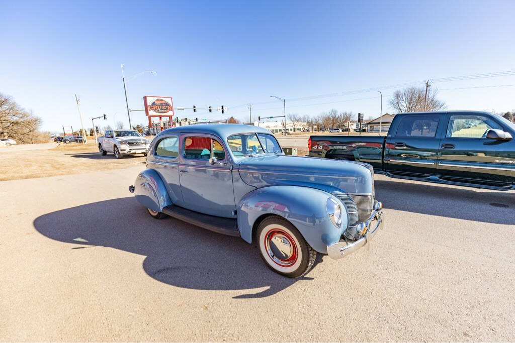 1940 Ford DELUXE V8 111