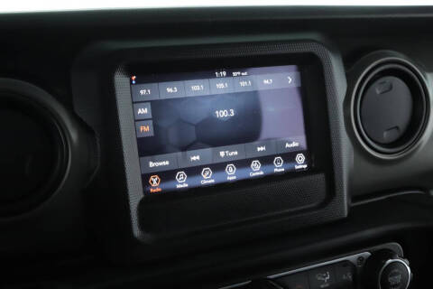 2022 Jeep Gladiator Sport