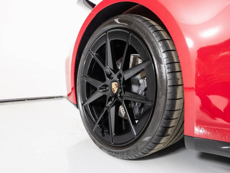 2025 Porsche 911 Carrera