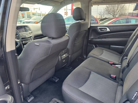 2019 Nissan Pathfinder S