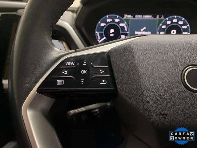 2024 Audi Q4 e-tron quattro Premium Plus 50