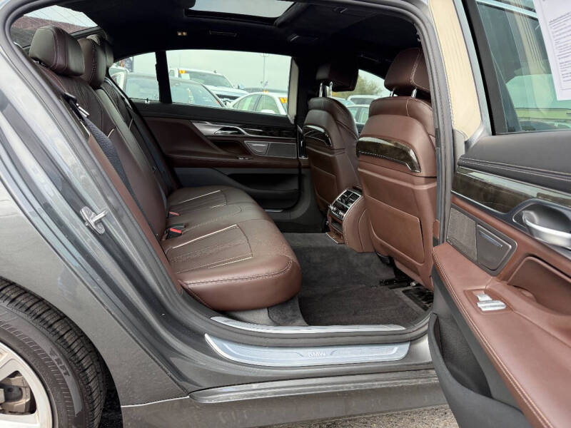2016 BMW 7 Series 750i