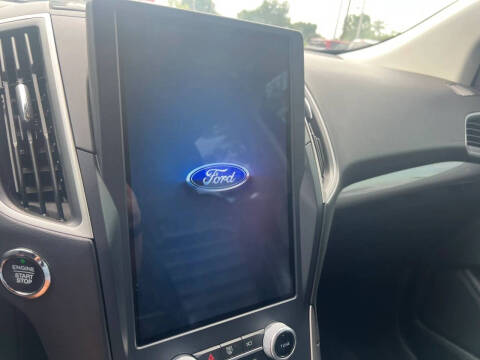 2023 Ford Edge