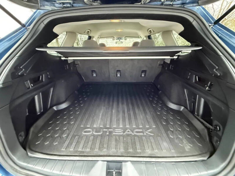 2022 Subaru Outback Premium