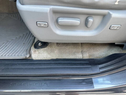 2011 Toyota Sequoia Platinum