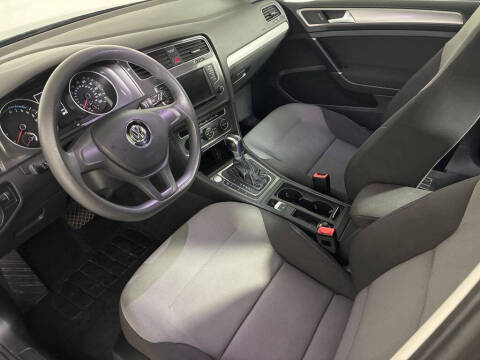 2016 Volkswagen e-Golf SE