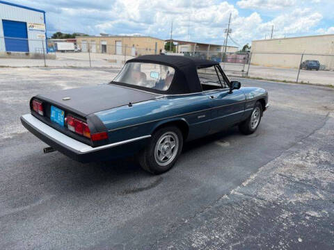 1988 Alfa Romeo Spider Veloce