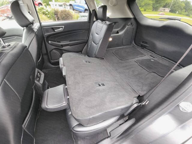 2023 Ford Edge Titanium