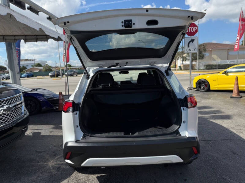 2023 Toyota Corolla Cross XLE