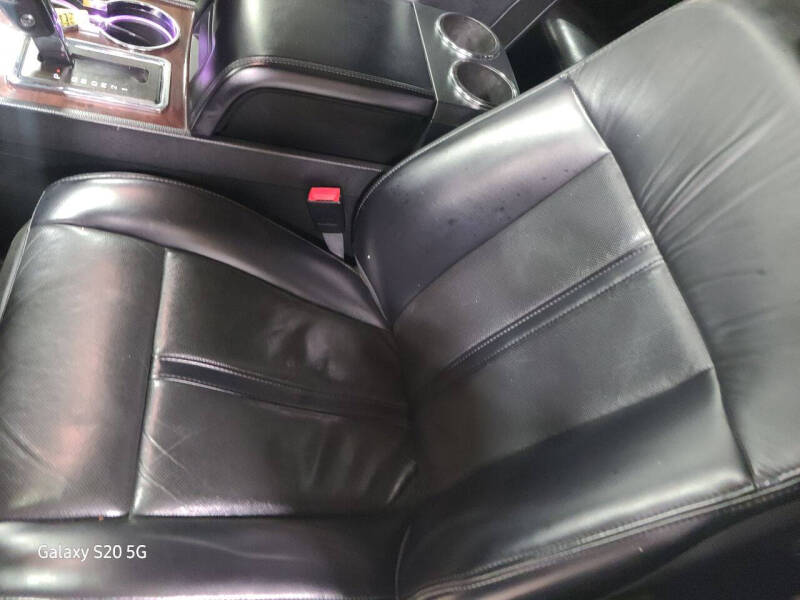 2017 Lincoln Navigator Select