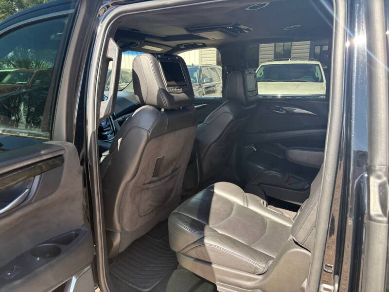 2017 Cadillac Escalade ESV Platinum