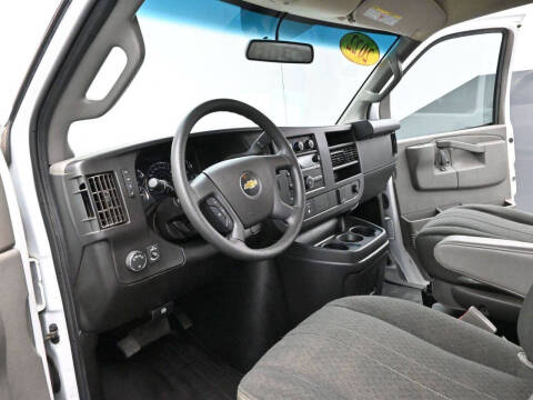 2022 Chevrolet Express 2500