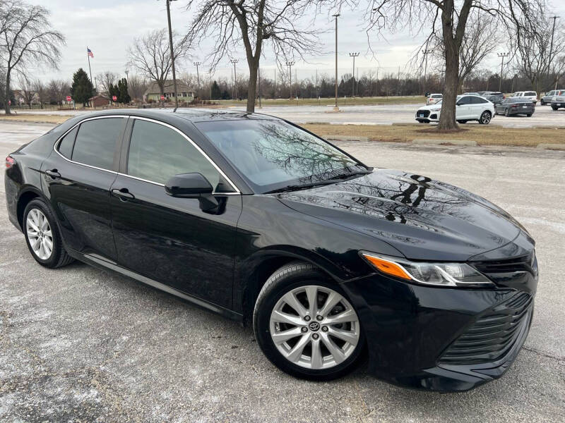 2019 Toyota Camry for sale at Raptor Motors in Chicago IL