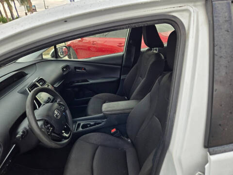 2021 Toyota Prius LE