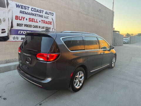 2017 Chrysler Pacifica Touring-L Plus