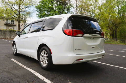 2017 Chrysler Pacifica Touring
