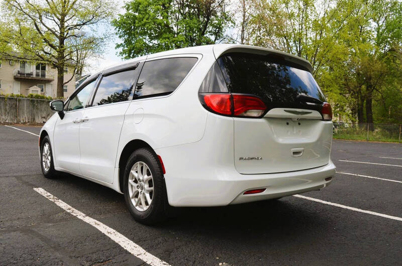 2017 Chrysler Pacifica Touring