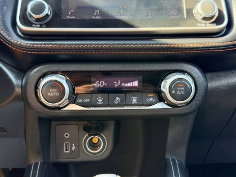 2019 Nissan Kicks SR