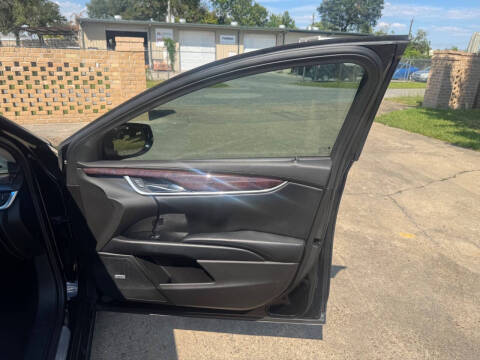 2013 Cadillac XTS Luxury Collection