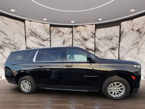 2024 Chevrolet Suburban LT